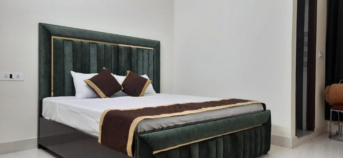 Hotel The Bird Ντεχραντούν Εξωτερικό φωτογραφία