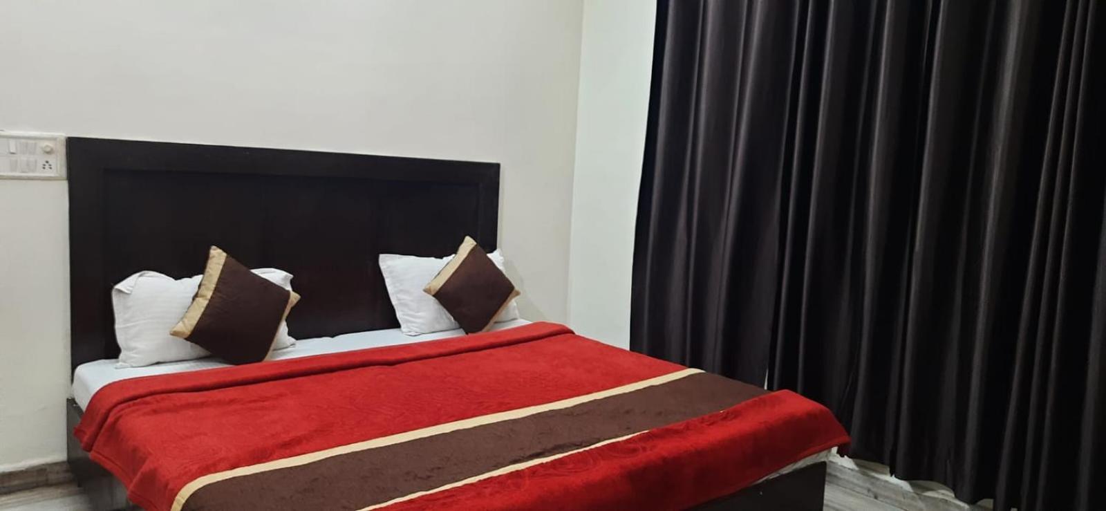 Hotel The Bird Ντεχραντούν Εξωτερικό φωτογραφία